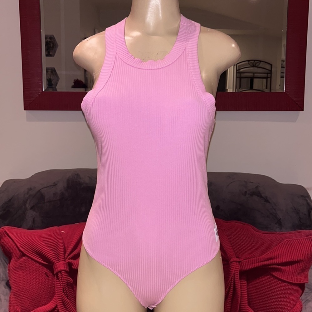 Calvin Klein Best Bodysuit In Pink Rib Knit - Picture 5 of 11